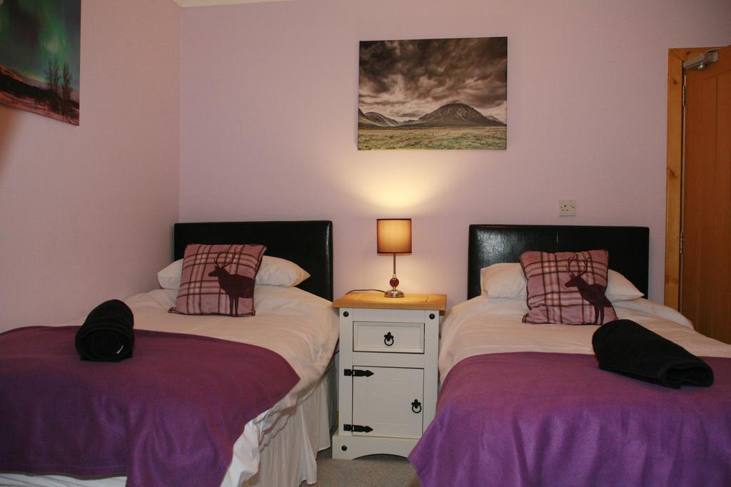 Glenlochy Nevis Bridge Apartments Форт-Вільям Екстер'єр фото