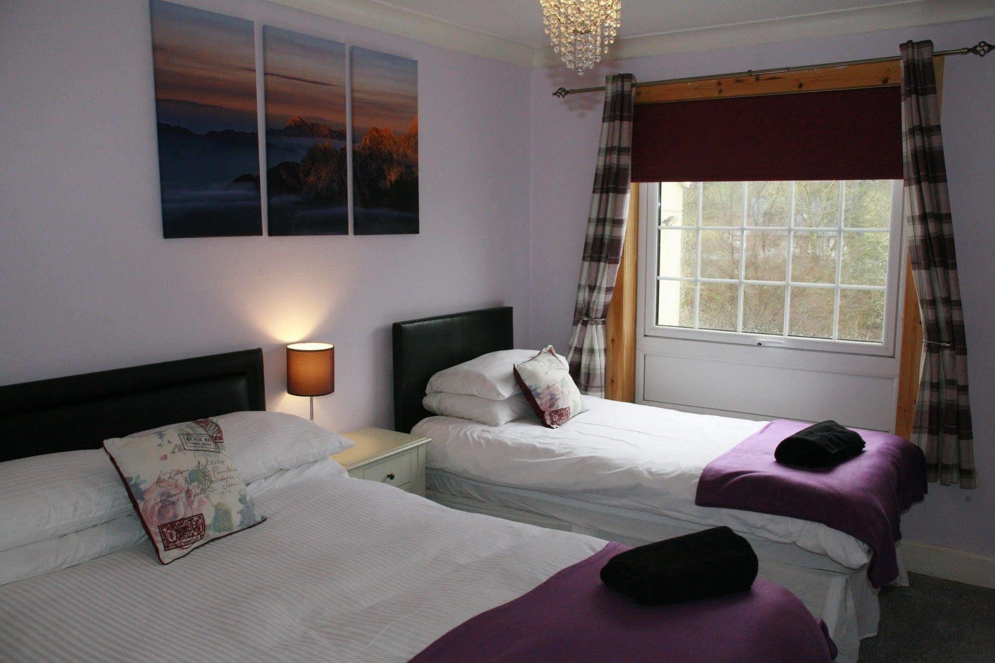 Glenlochy Nevis Bridge Apartments Форт-Вільям Екстер'єр фото